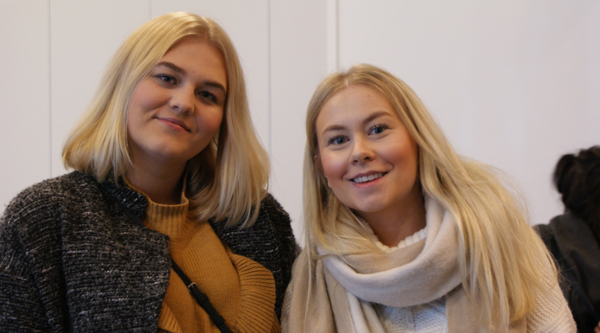 Sophia Börjesson and Klara Iggesten - two preschool teacher students at the university