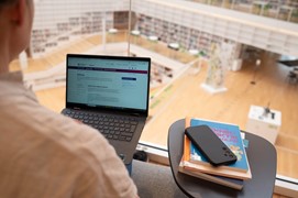 computer in library
