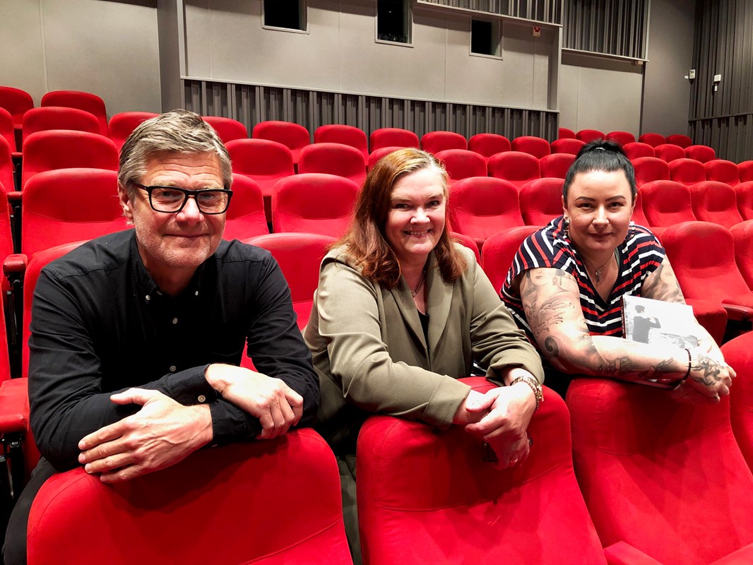 PersGöran Olsson, Director of Films at Dalarna's Museum; Maja Hagerman, Senior Lecturer in Image Production at Dalarna University; and Jennie Tiderman-Österberg, Music Archivist at Dalarna's Museum worked together on the film project Kvinnors Röster.