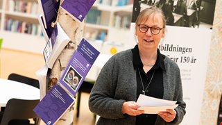 Porträttbild Anna Henriksson Persson 