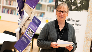 Porträttbild Anna Henriksson Persson 