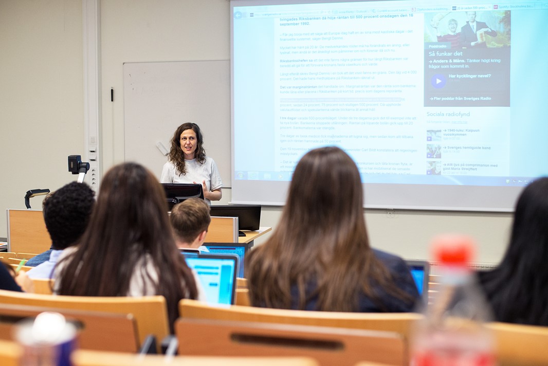 Lecture with students and teacher