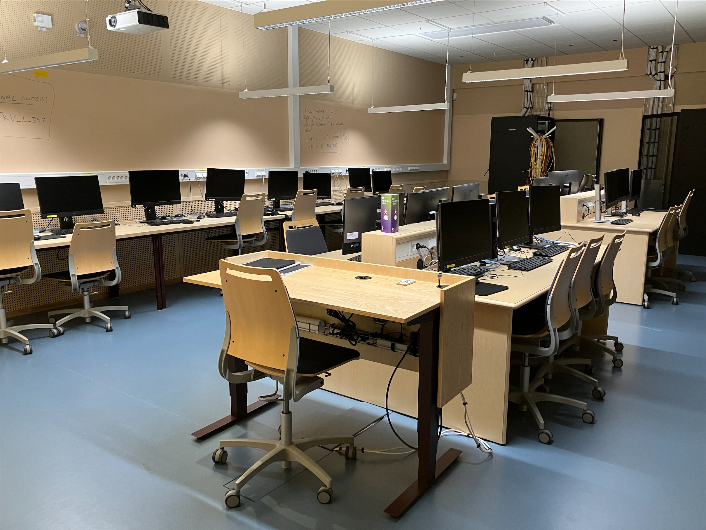 Foto B219 nätverkslabb