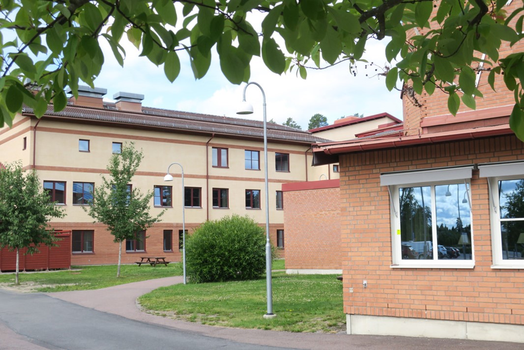 Utomhusbild på Smedjan, Campus Falun. 