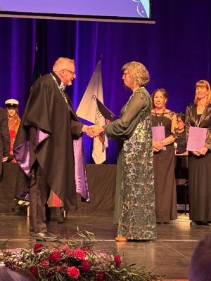 Annika-Norlund-Shaswar-med-Rektor.jpg