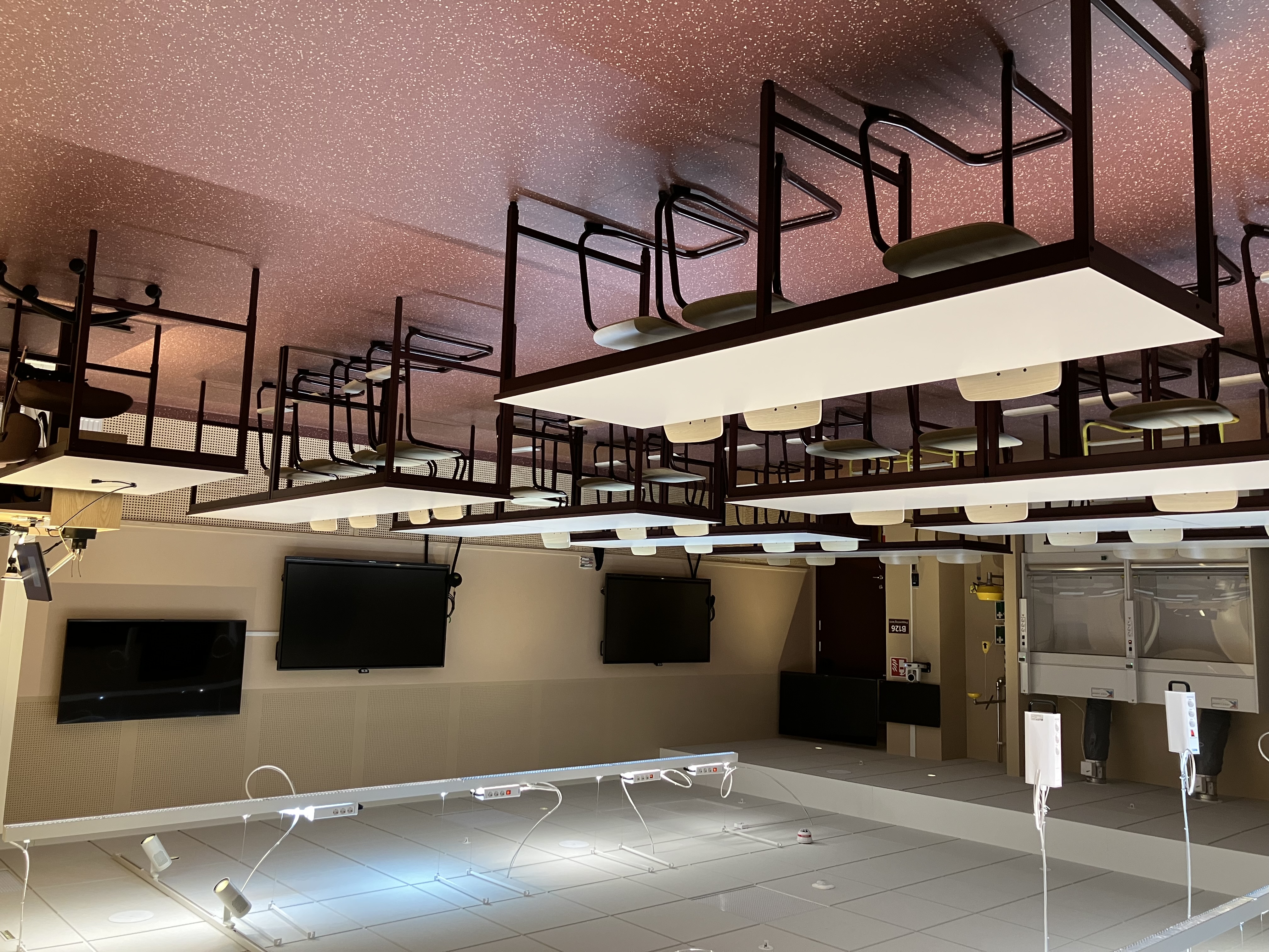 Foto B127 Lärisal/kemi