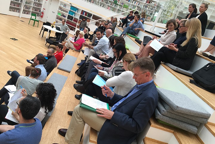 Researchers and their colleagues gathered in the Campus Falun library to hear the short presentations.