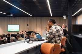 Personer i en föreläsningssal