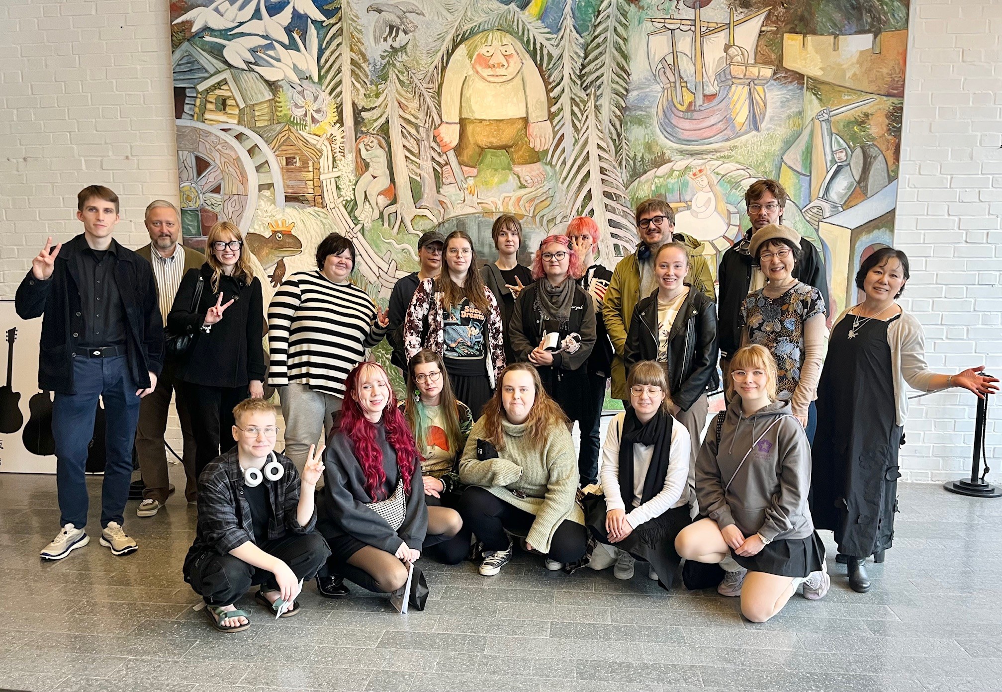 Gruppbild i Finland med lärare och studenter